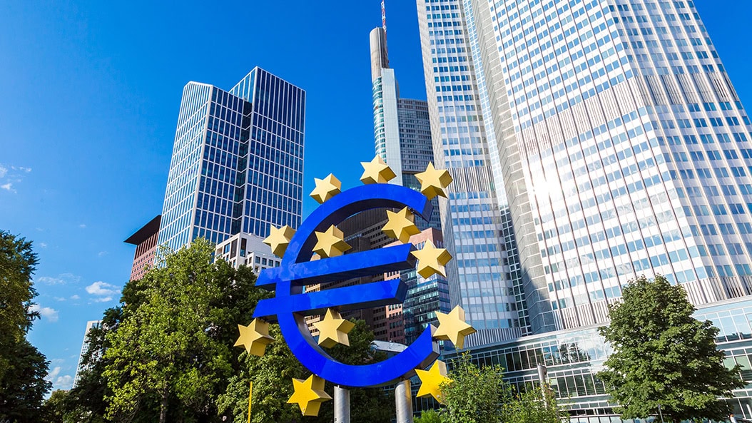 EZB in Frankfurt - faszinierende Architektur am Ufer des Mains